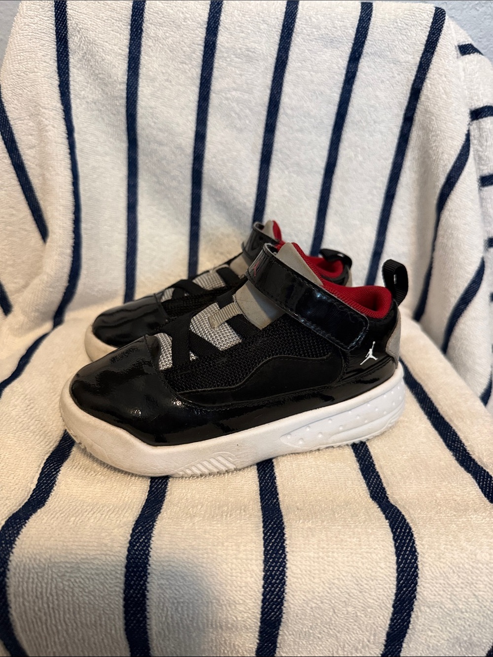 Jordan Kids Black, Red and White Strap Sneakers